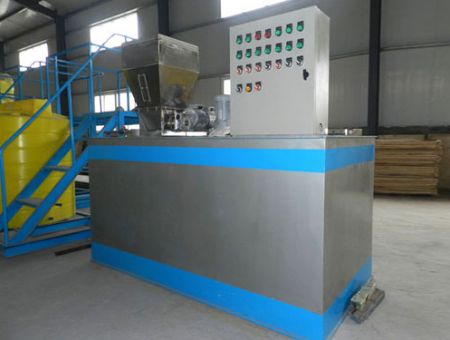 點擊查看詳細信息<br>標題：全自動不銹鋼加藥裝置 閱讀次數(shù)：4096